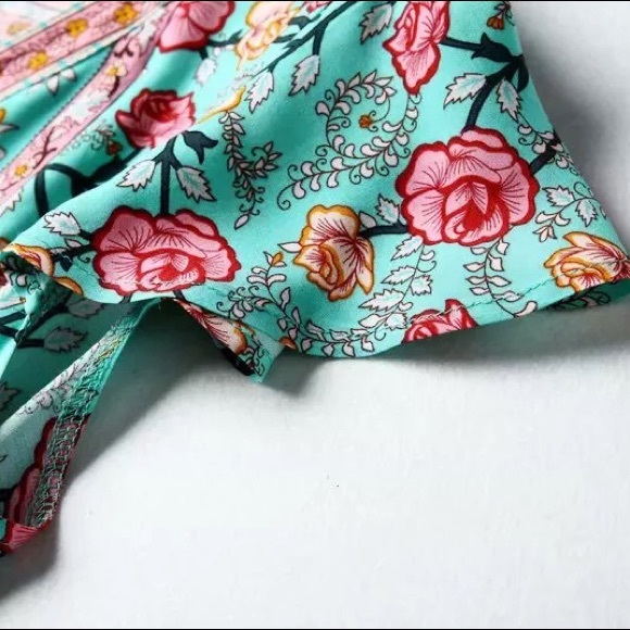 Boho Gypsy Rose Floral Mini Dress - Picture 10 of 11